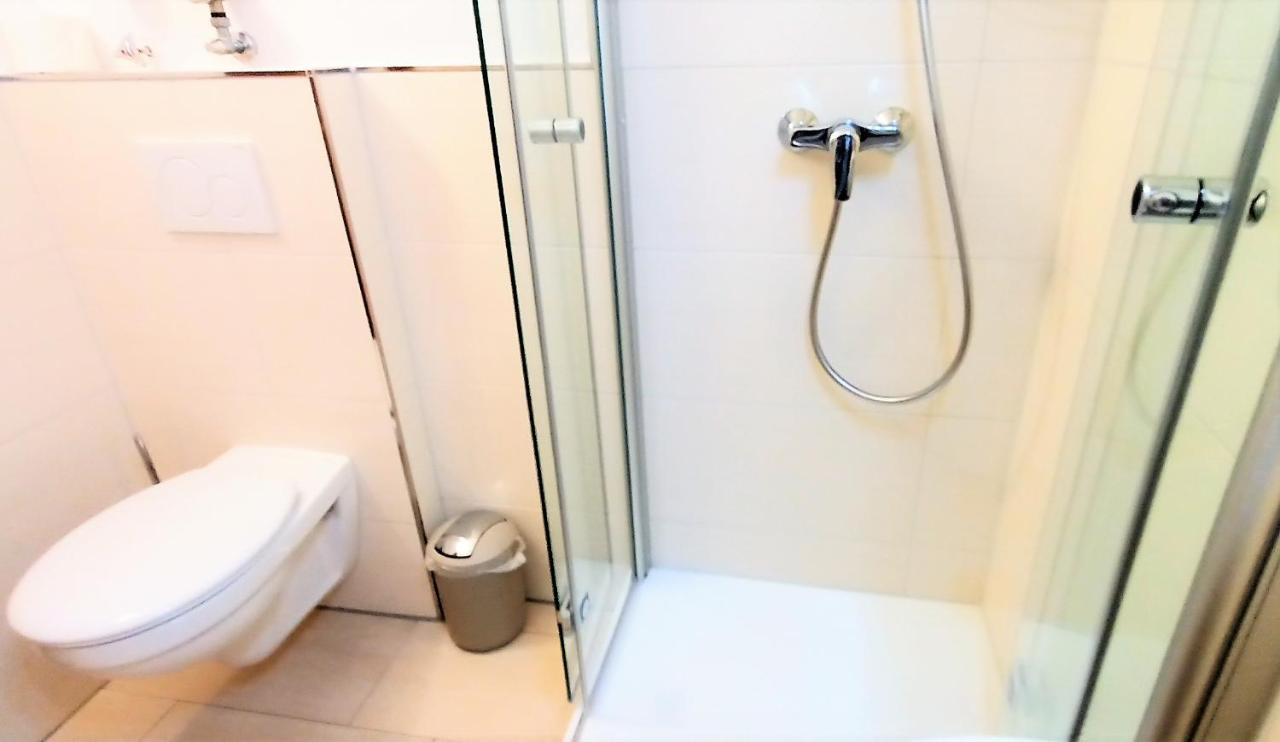 Bodensee Apartments Friedrichshafen Schnetzenhausen Dış mekan fotoğraf